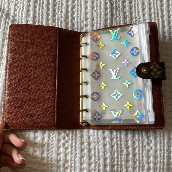 Louis Vuitton Agenda Pm. With extra bits for free included. - Picture 9 of 17